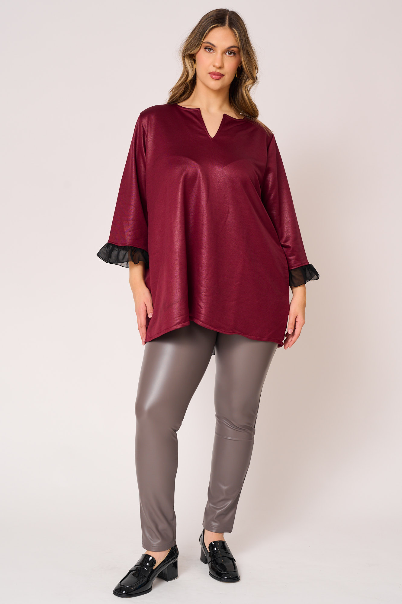 mplouza dermatini diafaneia lyla mpornto