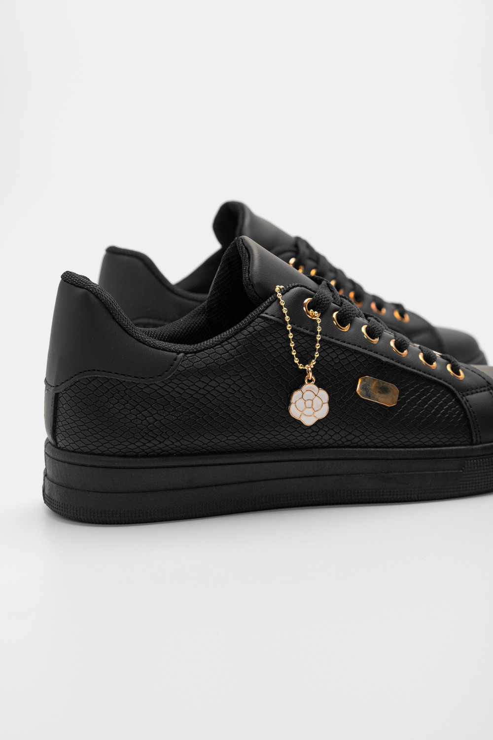 Sneakers με Μεταλλικές Λεπτομέρειες Effie Μαύρο